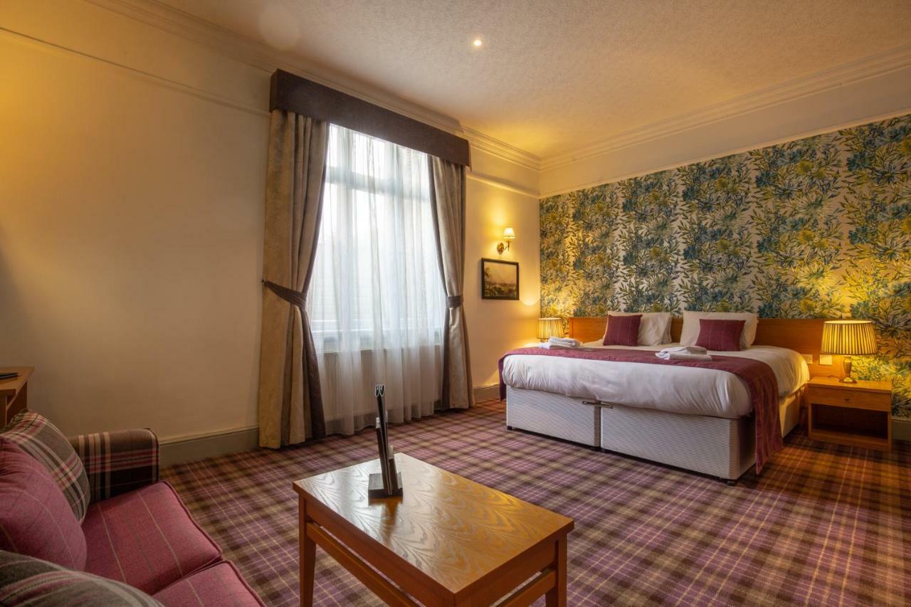Woodthorpe Hotel Престуич Екстериор снимка