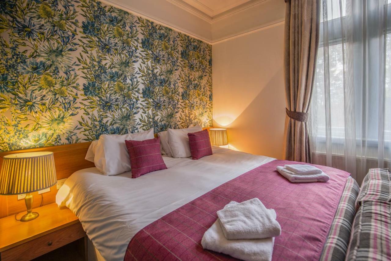 Woodthorpe Hotel Престуич Екстериор снимка