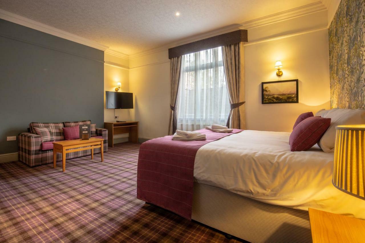 Woodthorpe Hotel Престуич Екстериор снимка