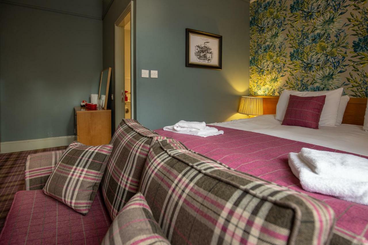 Woodthorpe Hotel Престуич Екстериор снимка