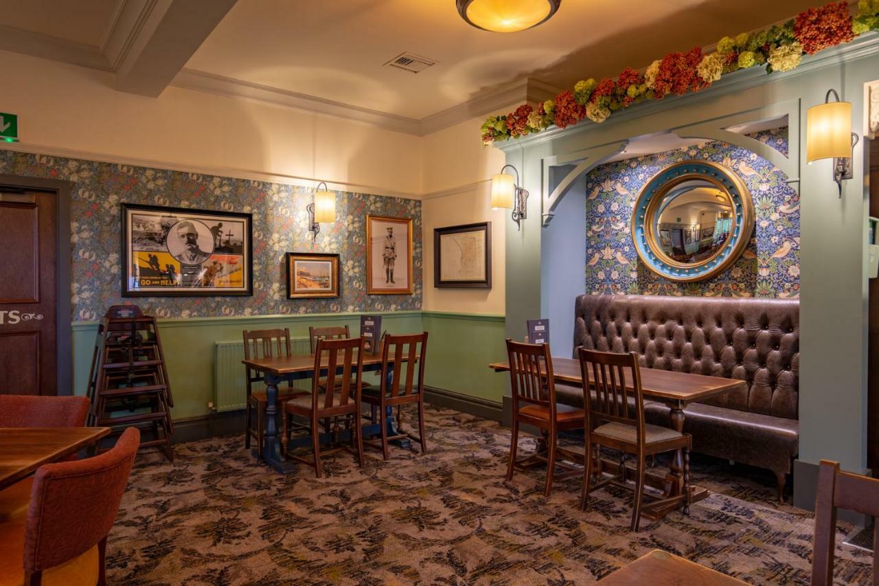 Woodthorpe Hotel Престуич Екстериор снимка
